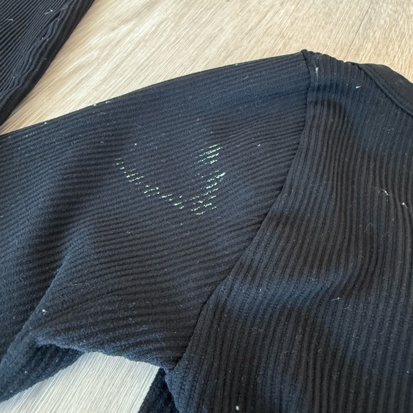 Aritzia Black Sunday Best Cropped Longsleeve Shirt - Picture 4 of 4